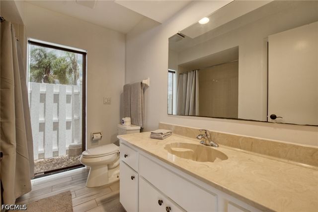 5004 SW 5th PL, Cape Coral, FL 33914