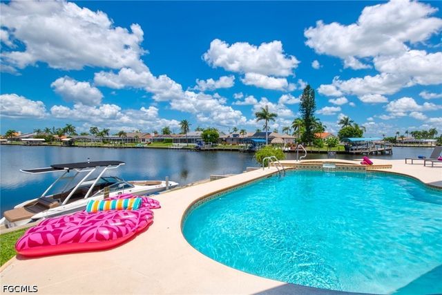 5004 SW 5th PL, Cape Coral, FL 33914