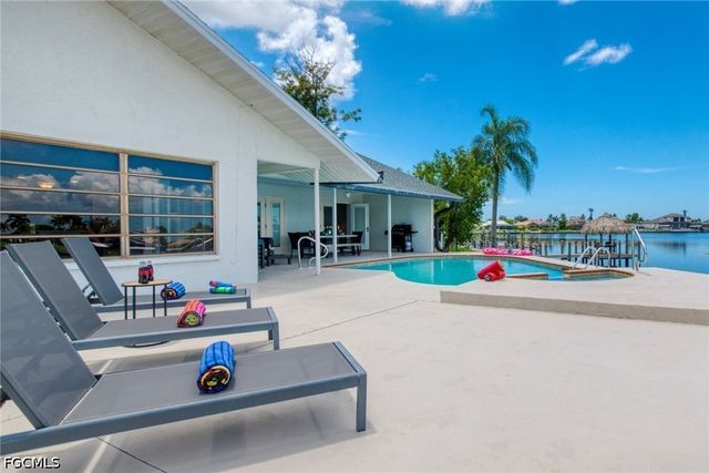 5004 SW 5th PL, Cape Coral, FL 33914