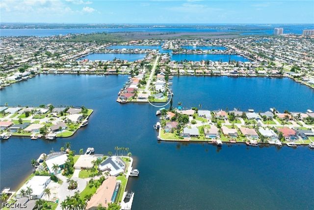 5004 SW 5th PL, Cape Coral, FL 33914