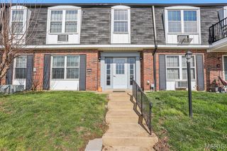 1711 Mayenne Court H, Unincorporated, MO 63125