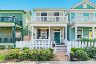 1305 Church Street, Galveston, TX 77550