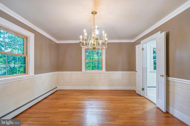 5 DELAHAY DR, Fredericksburg, VA 22401