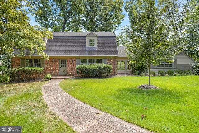 5 DELAHAY DR, Fredericksburg, VA 22401