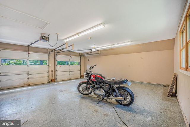 5 DELAHAY DR, Fredericksburg, VA 22401