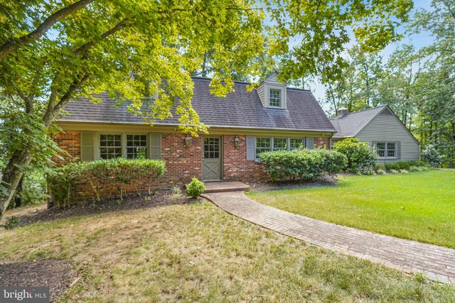 5 DELAHAY DR, Fredericksburg, VA 22401