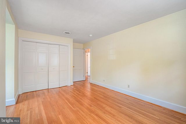 5 DELAHAY DR, Fredericksburg, VA 22401