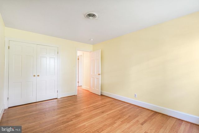 5 DELAHAY DR, Fredericksburg, VA 22401