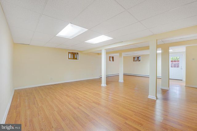 5 DELAHAY DR, Fredericksburg, VA 22401