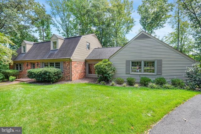 5 DELAHAY DR, Fredericksburg, VA 22401