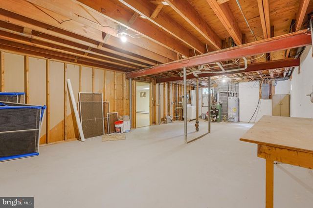 5 DELAHAY DR, Fredericksburg, VA 22401