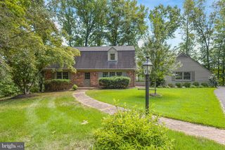 5 DELAHAY DR, Fredericksburg, VA 22401