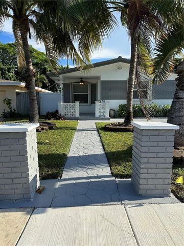 28 SE 4th St, Dania Beach, FL 33004