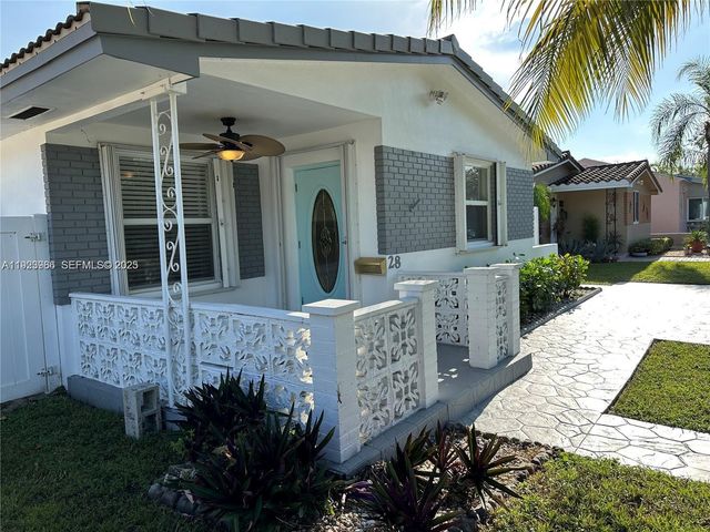 28 SE 4th St, Dania Beach, FL 33004