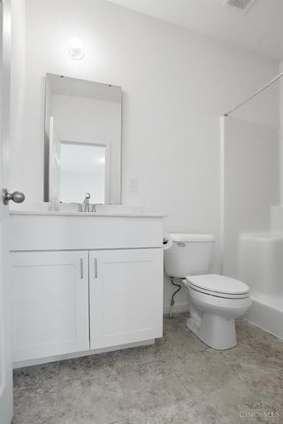 1236 Sinclair Drive, Maineville, OH 45039