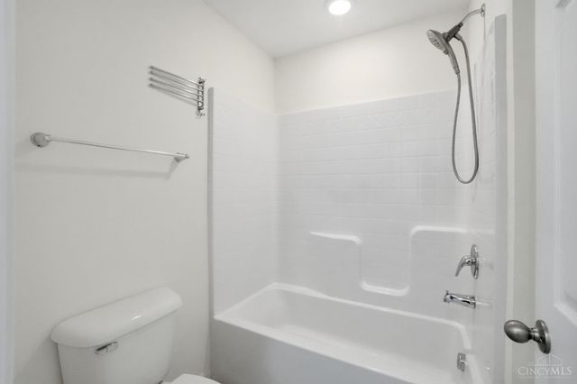 1236 Sinclair Drive, Maineville, OH 45039