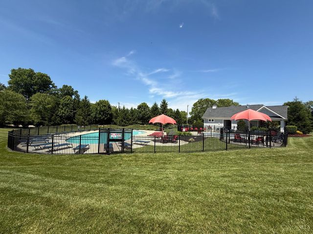 1236 Sinclair Drive, Maineville, OH 45039
