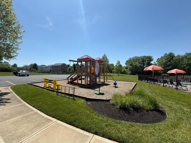 1236 Sinclair Drive, Maineville, OH 45039