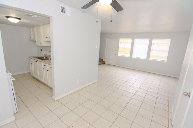 9706 Farragut Street, Houston, TX 77078