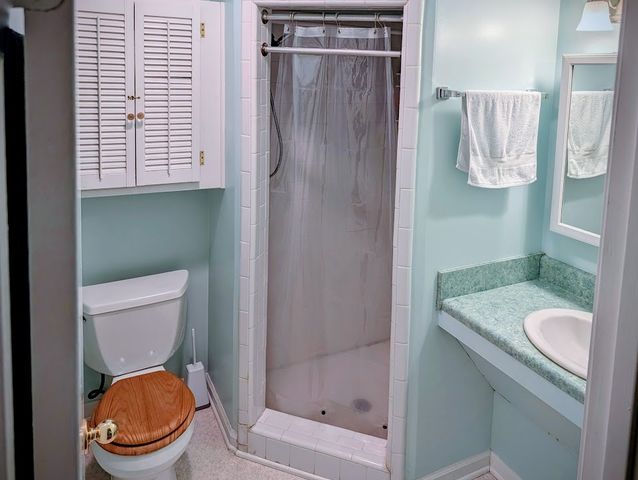 4011 Ivy Dr, Nashville, TN 37216