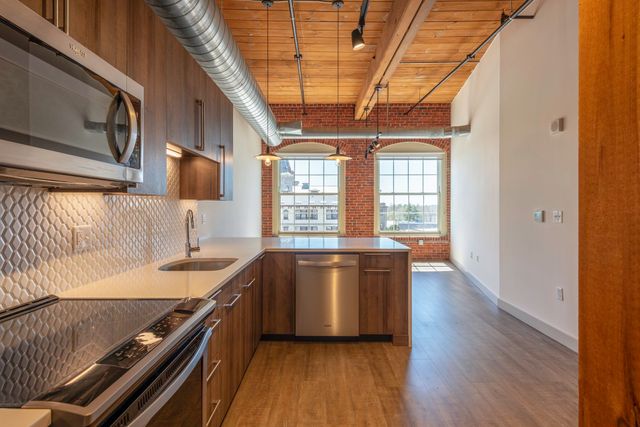 165 Thorndike Street 506, Lowell, MA 01852