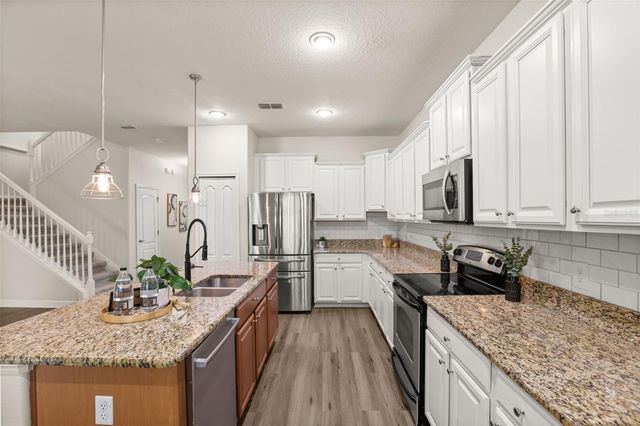 34004 ALAMEDA DRIVE, Sorrento, FL 32776
