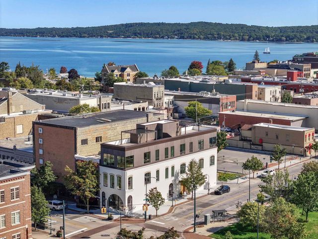 111 E State, Traverse City, MI 49684