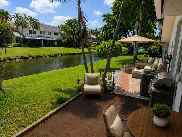 2098 SW 17th Drive, Deerfield Beach, FL 33442