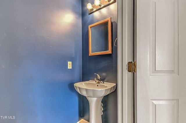 112 Winners Circle F2, Bristol, TN 37620