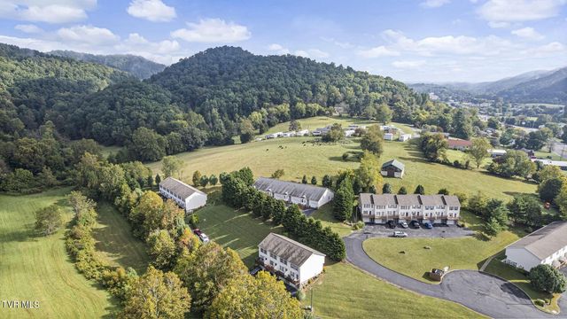 112 Winners Circle F2, Bristol, TN 37620