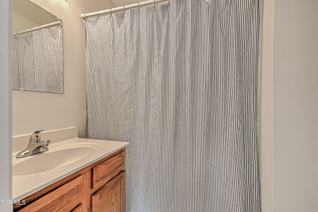 112 Winners Circle F2, Bristol, TN 37620