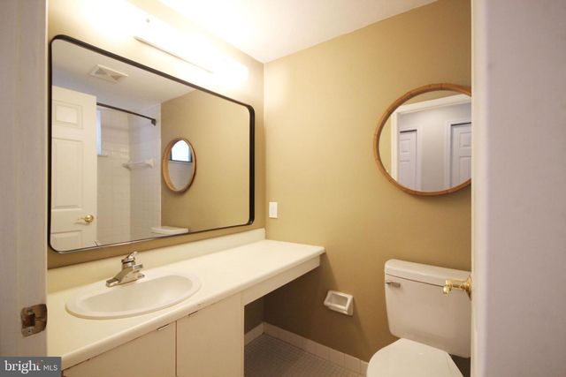 2128 APPLETREE ST, Philadelphia, PA 19103