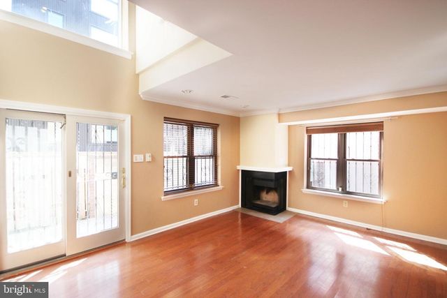 2128 APPLETREE ST, Philadelphia, PA 19103