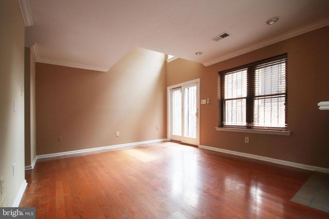 2128 APPLETREE ST, Philadelphia, PA 19103