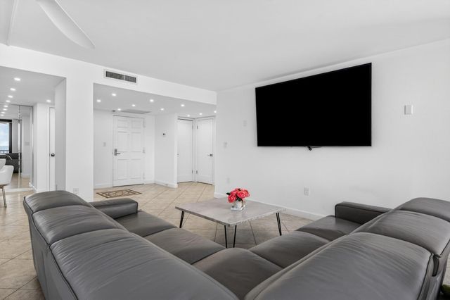 4200 N Ocean Drive 1- 1101, Singer Island, FL 33404