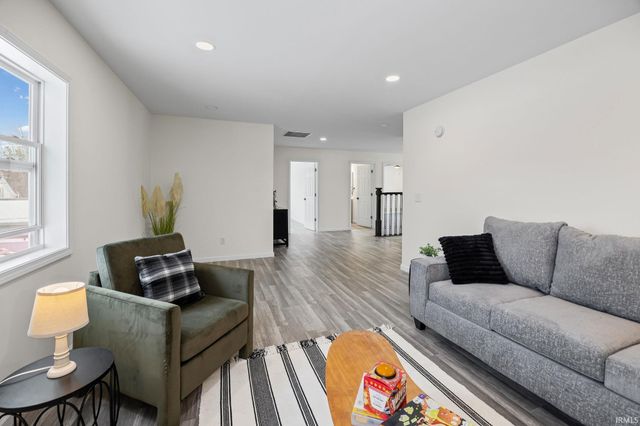 318 W First Street, Mulberry, IN 46058