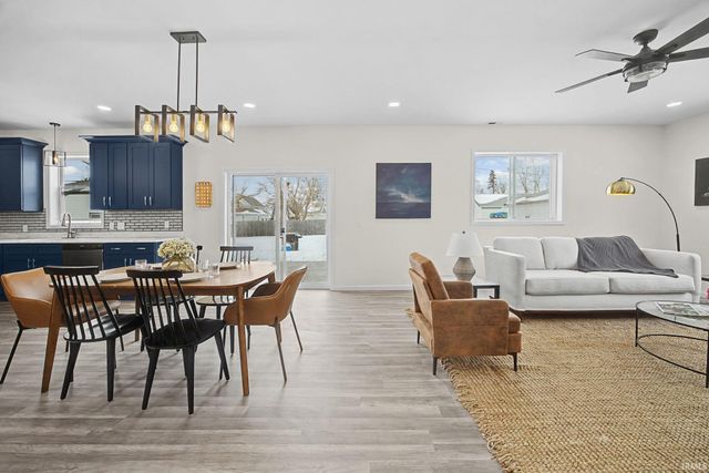 318 W First Street, Mulberry, IN 46058