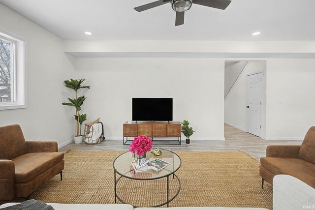 318 W First Street, Mulberry, IN 46058