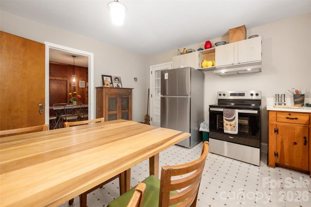 2911 Enfield Road, Charlotte, NC 28205
