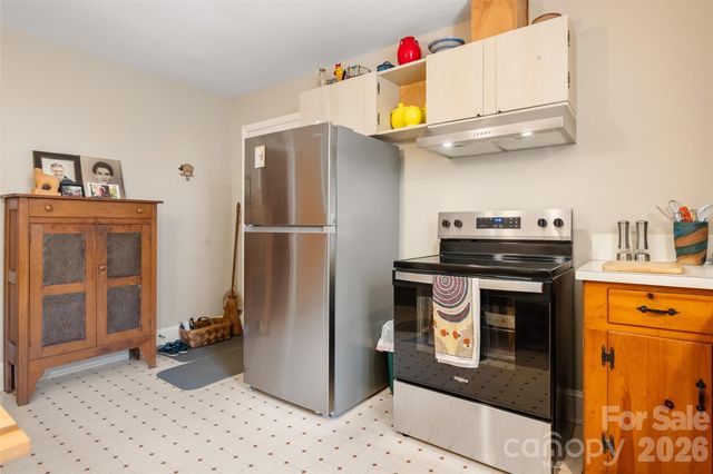 2911 Enfield Road, Charlotte, NC 28205