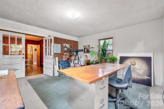 2911 Enfield Road, Charlotte, NC 28205
