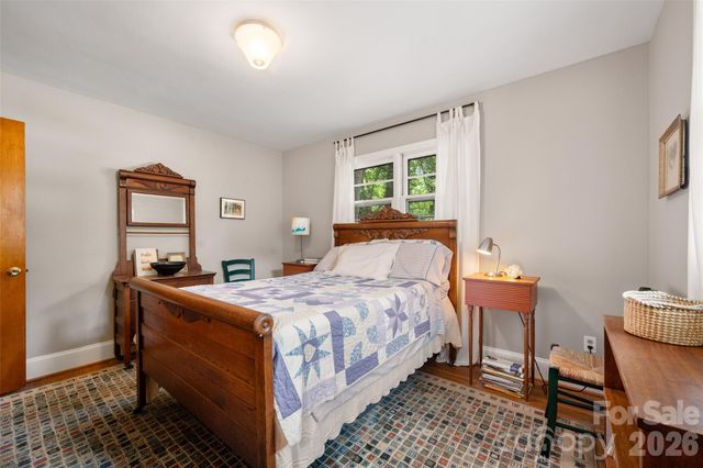 2911 Enfield Road, Charlotte, NC 28205