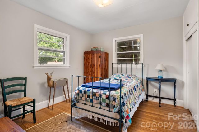 2911 Enfield Road, Charlotte, NC 28205