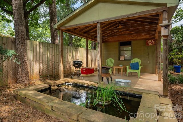 2911 Enfield Road, Charlotte, NC 28205