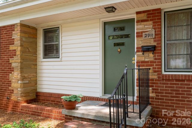 2911 Enfield Road, Charlotte, NC 28205