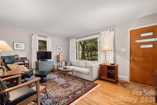 2911 Enfield Road, Charlotte, NC 28205