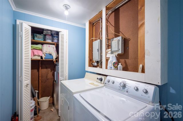 2911 Enfield Road, Charlotte, NC 28205