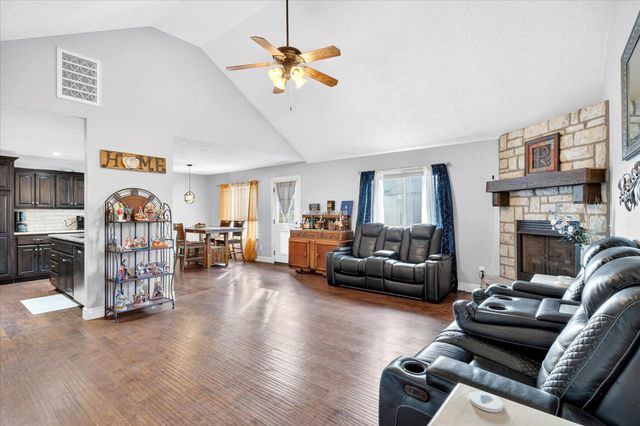 4544 Somerset Drive, Battlefield, MO 65619