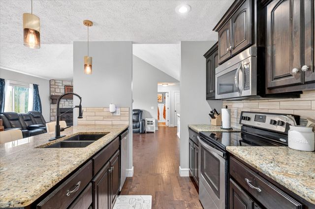 4544 Somerset Drive, Battlefield, MO 65619