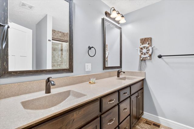 4544 Somerset Drive, Battlefield, MO 65619